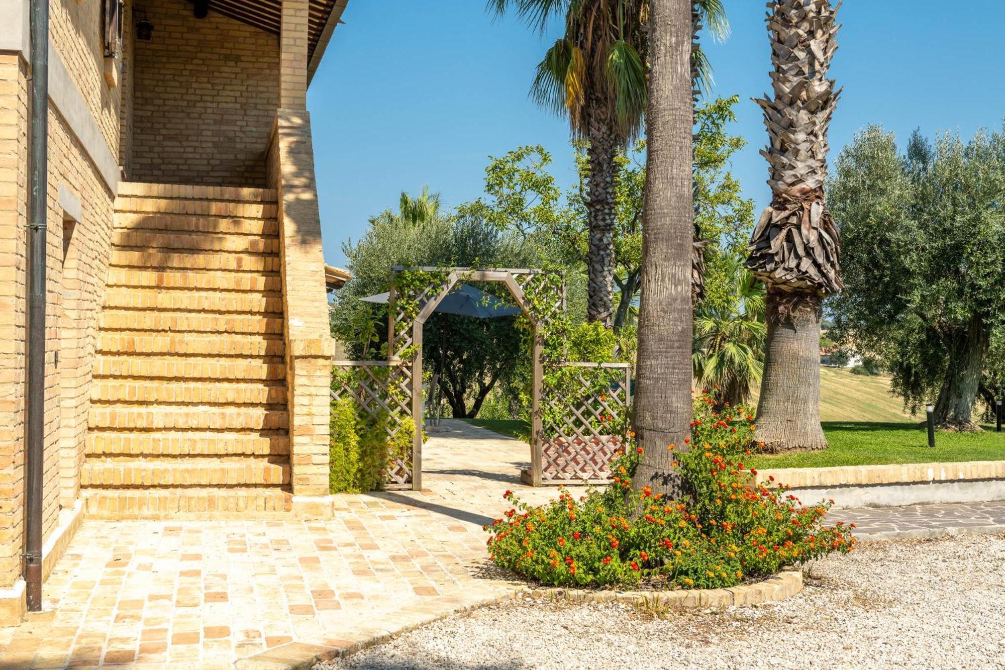 Villa Iulia - Vibra Controguerra Exterior photo